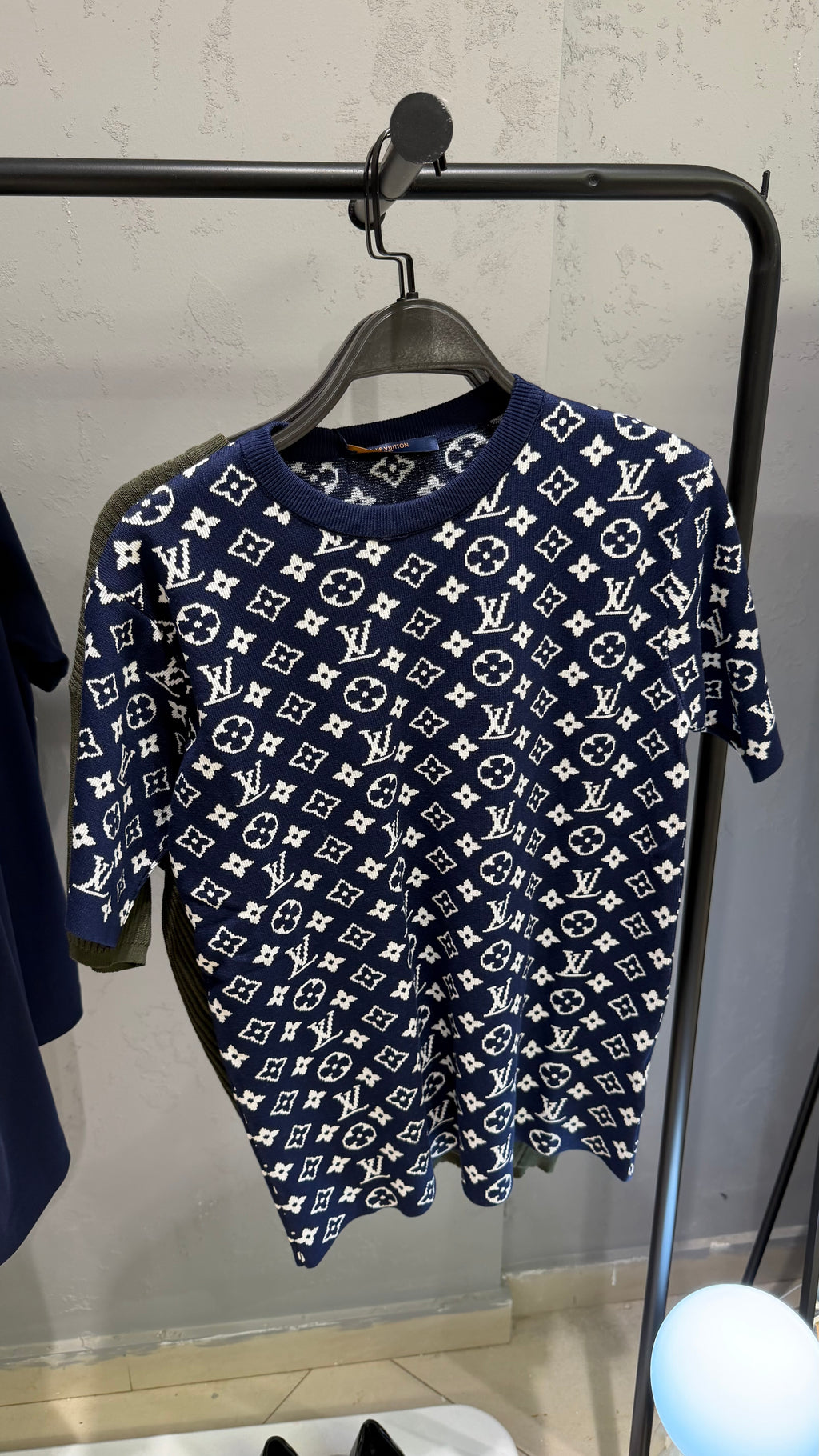 LV