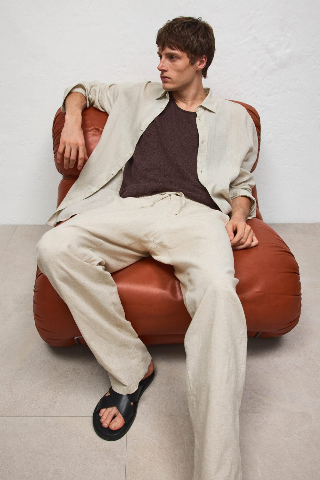 REGULAR FIT LINEN-BLEND TROUSERS